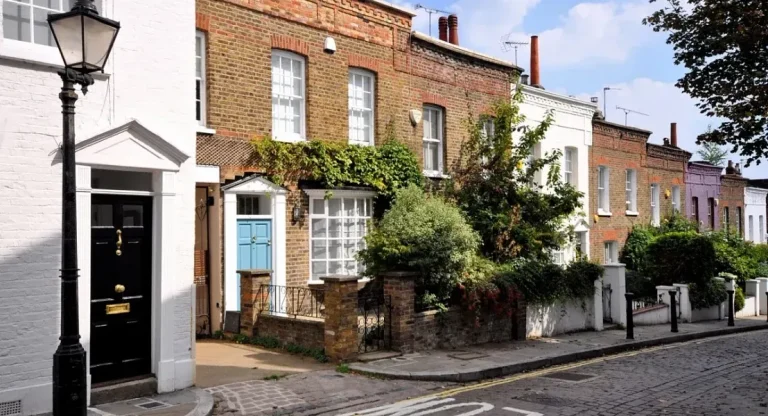 Top red flags that will put buyers off your home and what to do about them